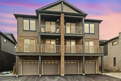 Att/Row/Townhouse in Barrie