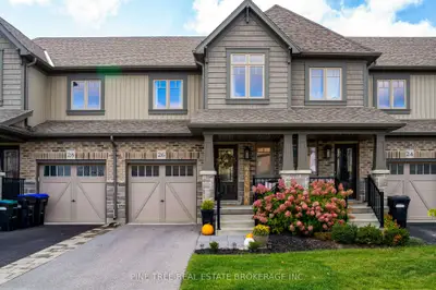 Att/Row/Townhouse in Collingwood
