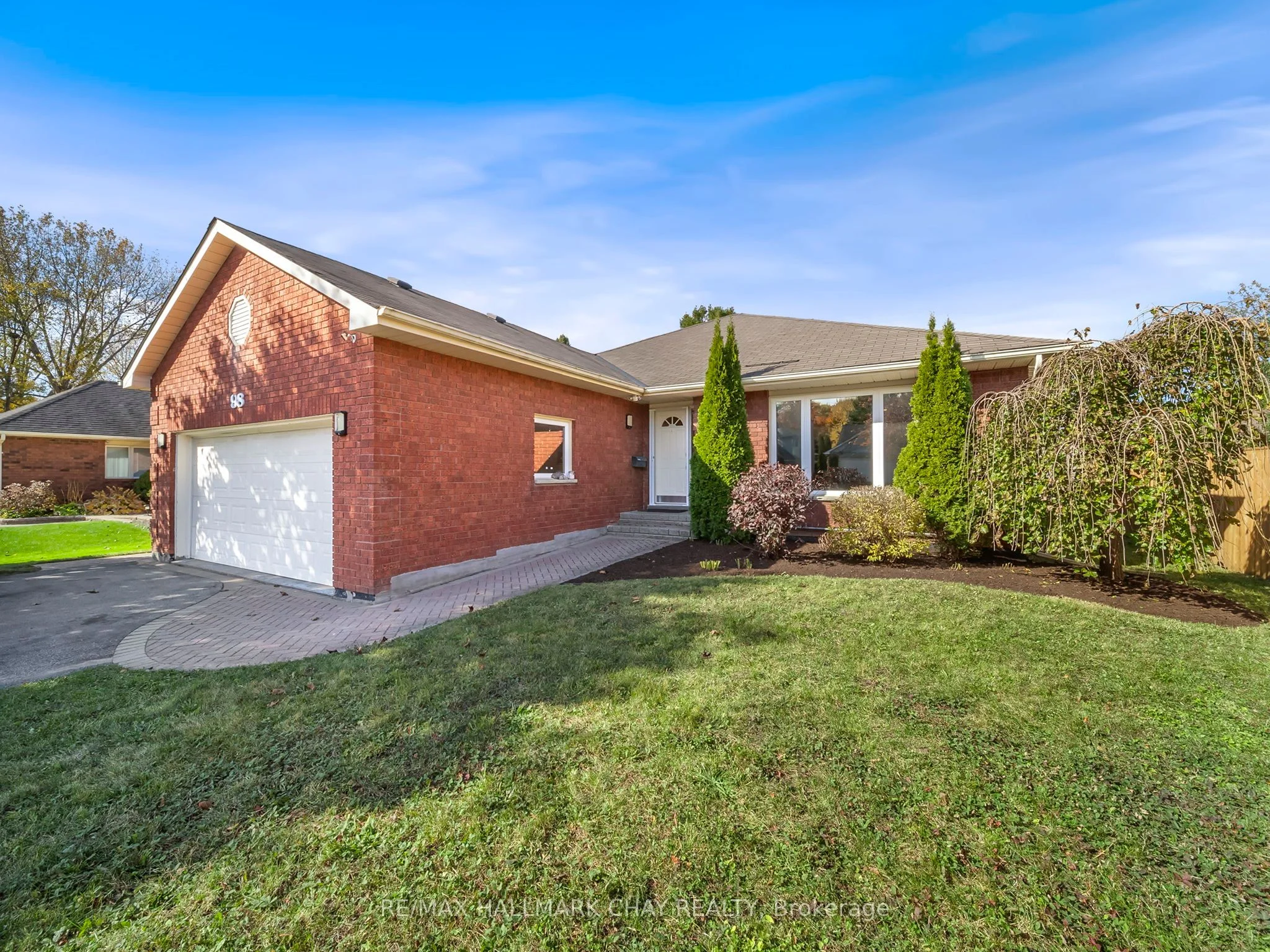 Detached in Orillia