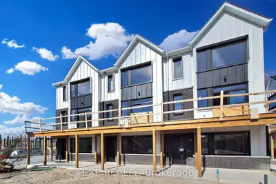 Att/Row/Townhouse in Barrie