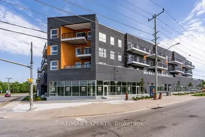 Condo Apartment in Barrie