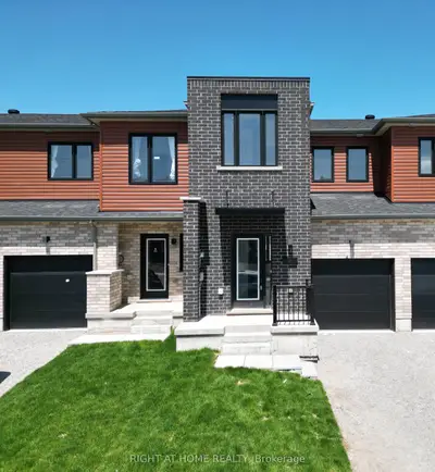 Att/Row/Townhouse in Barrie