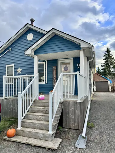 Detached in Timmins
