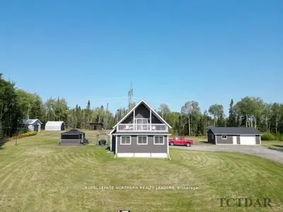 Detached in Timmins