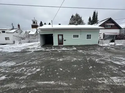 Detached in Kirkland Lake