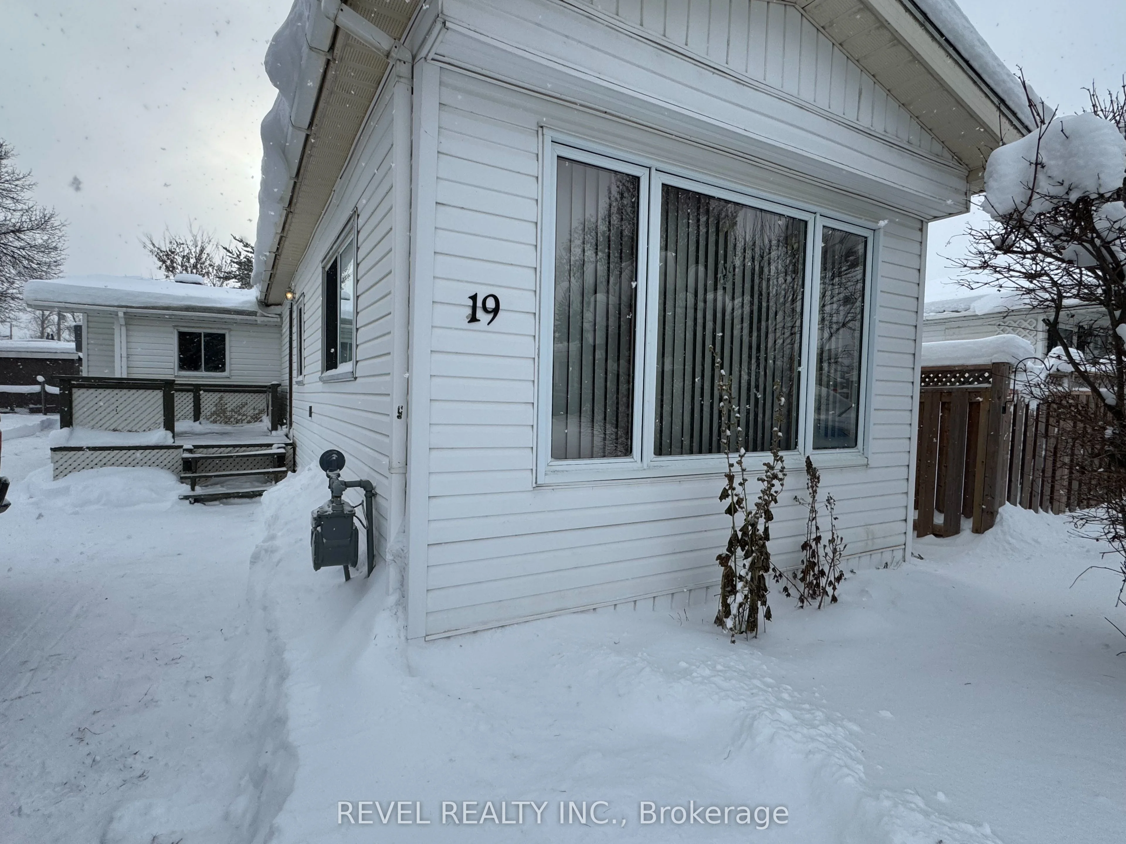 19 Bunker Avenue, Timmins, ON P4N 8R7