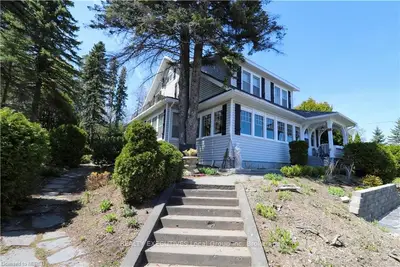 584 Lakeshore Road, Temiskaming Shores, On P0j 1p0