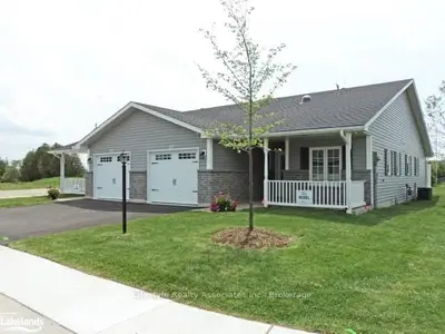 50 New York Avenue, Wasaga Beach, On L9z 3a8