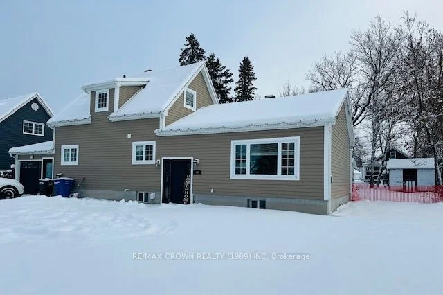 Detached in Kapuskasing