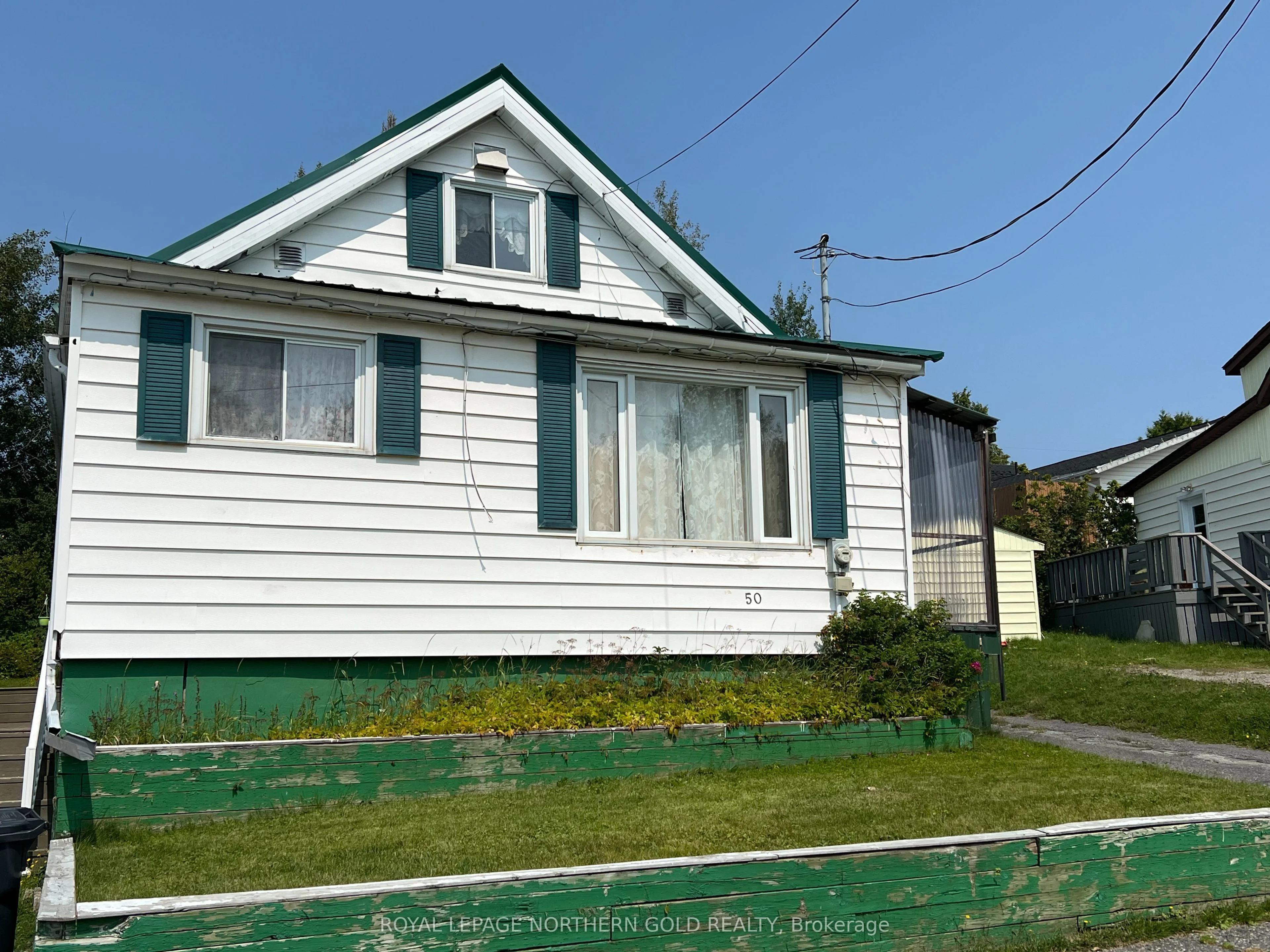 Detached in Kirkland Lake