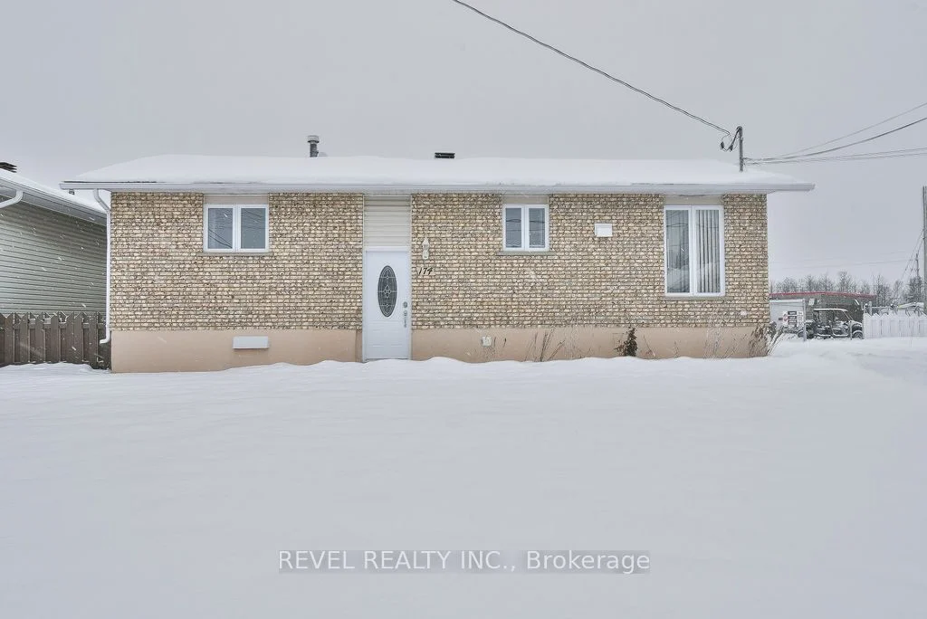 Detached in Timmins