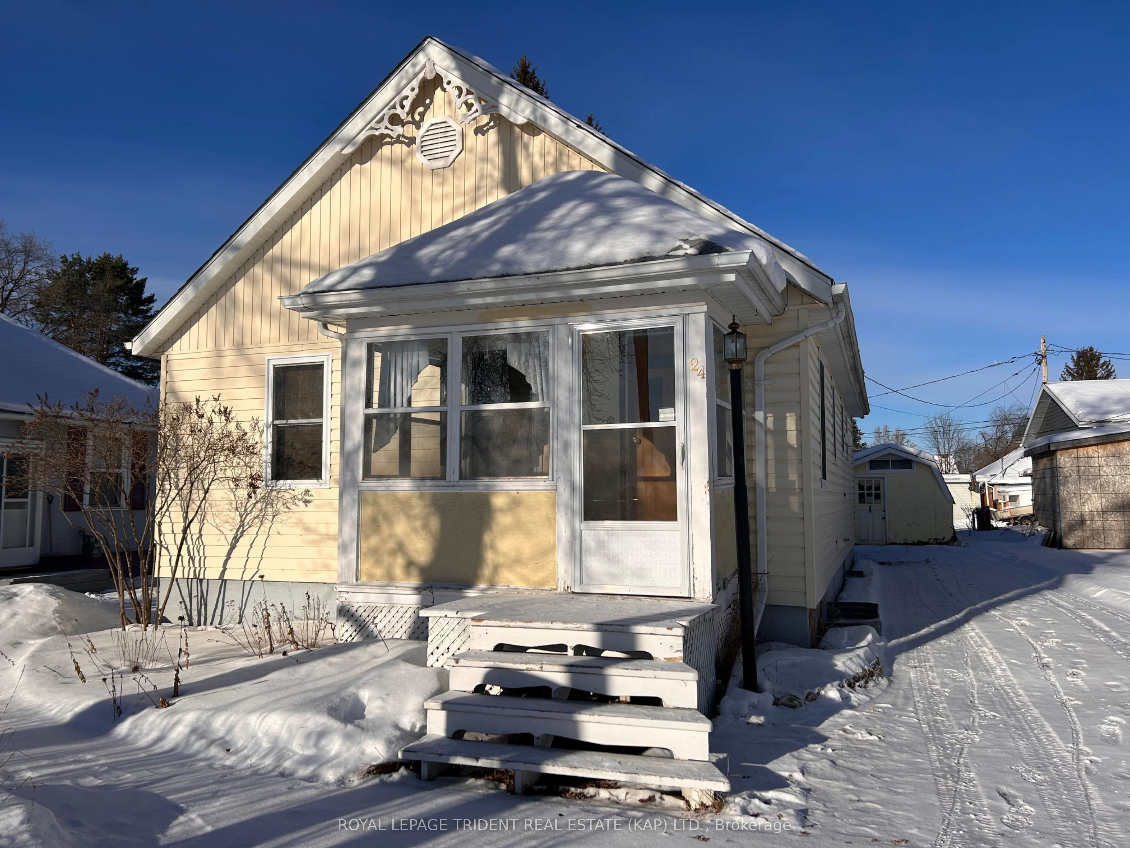 Detached in Kapuskasing