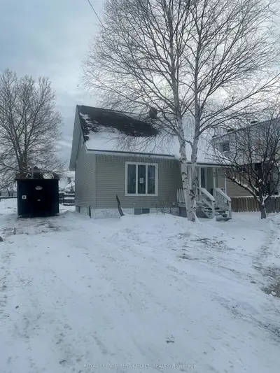 Detached in Kirkland Lake