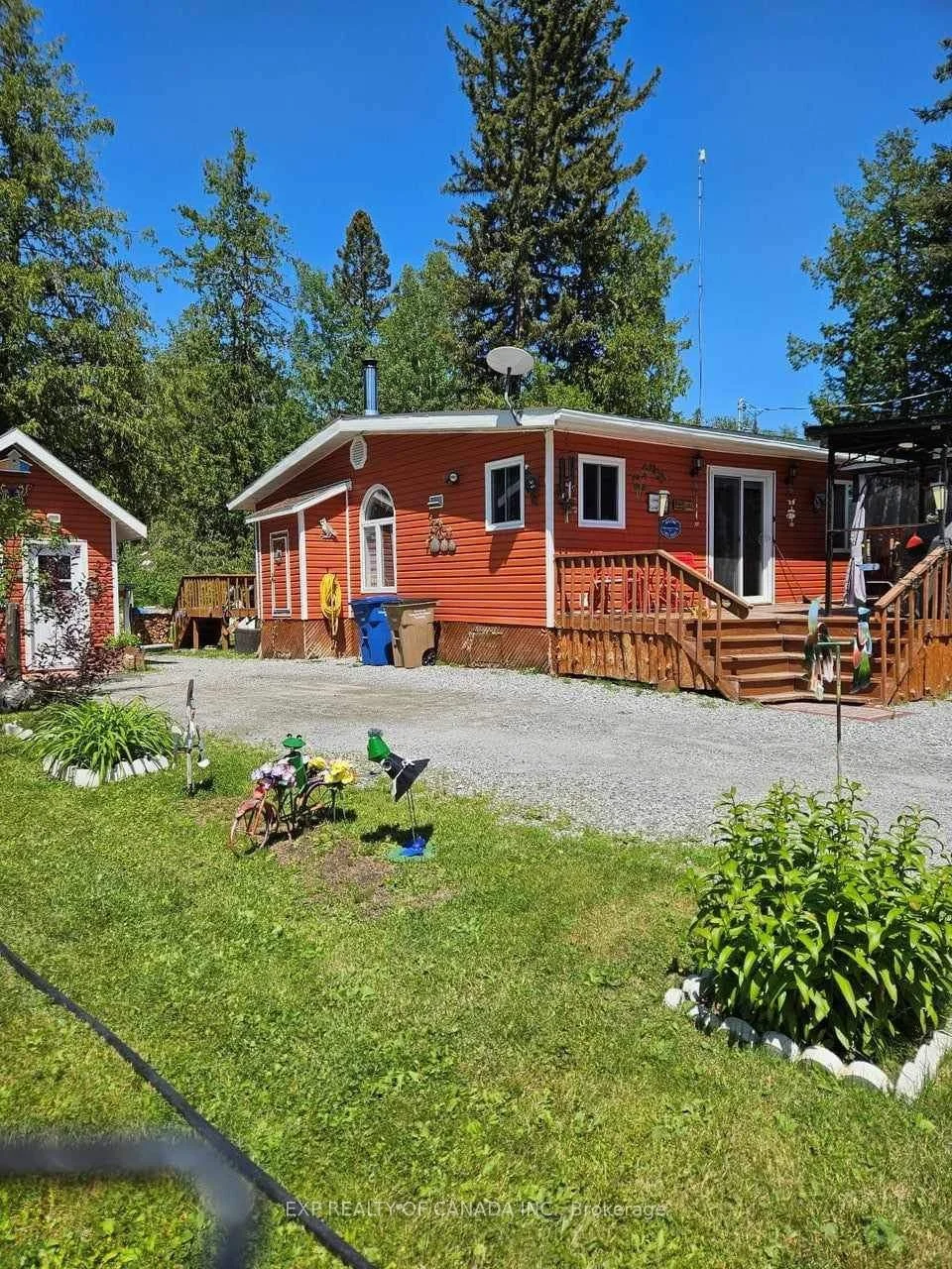 Detached in Kapuskasing