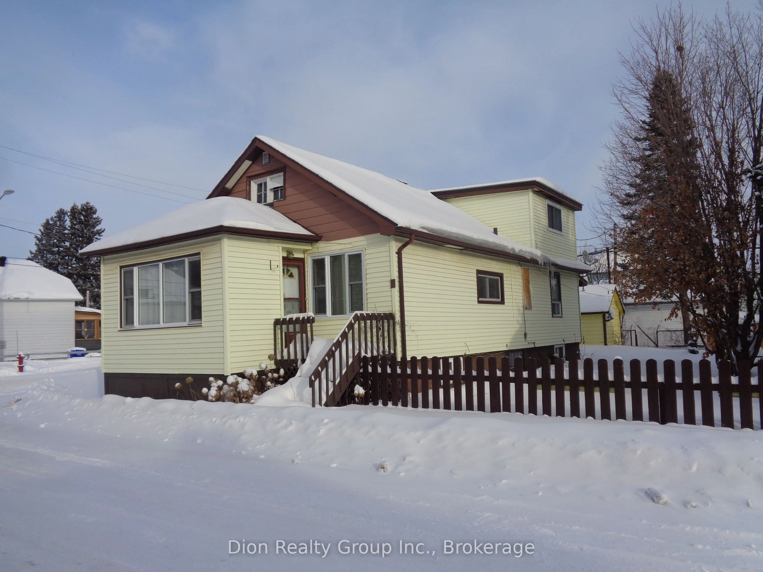 7 Lakeshore Road, Kirkland Lake, On P2n 3g5