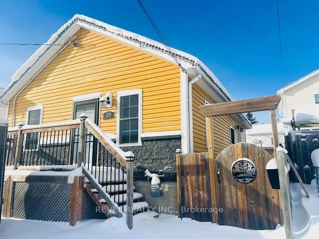 Detached in Timmins