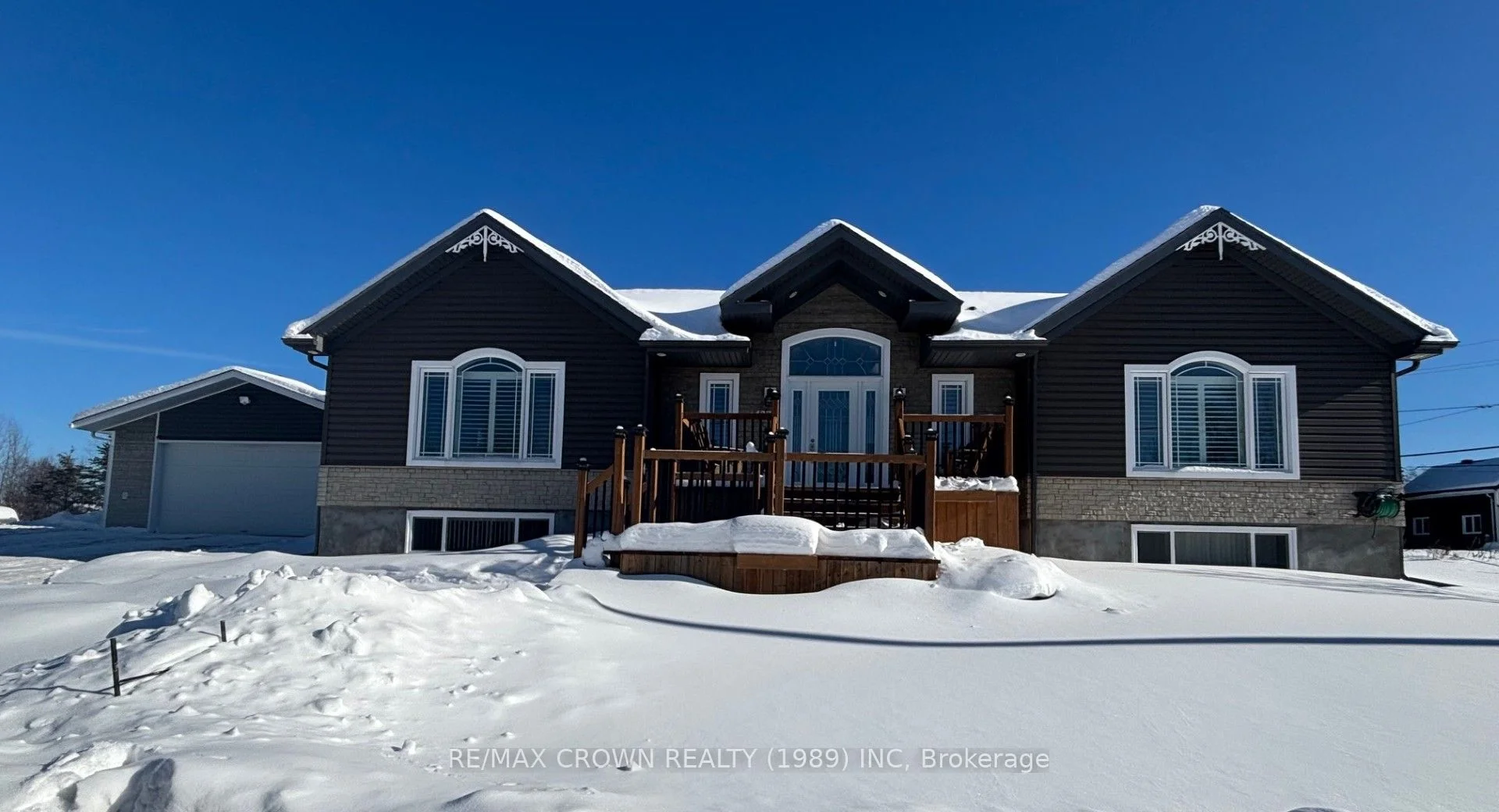 Detached in Timmins