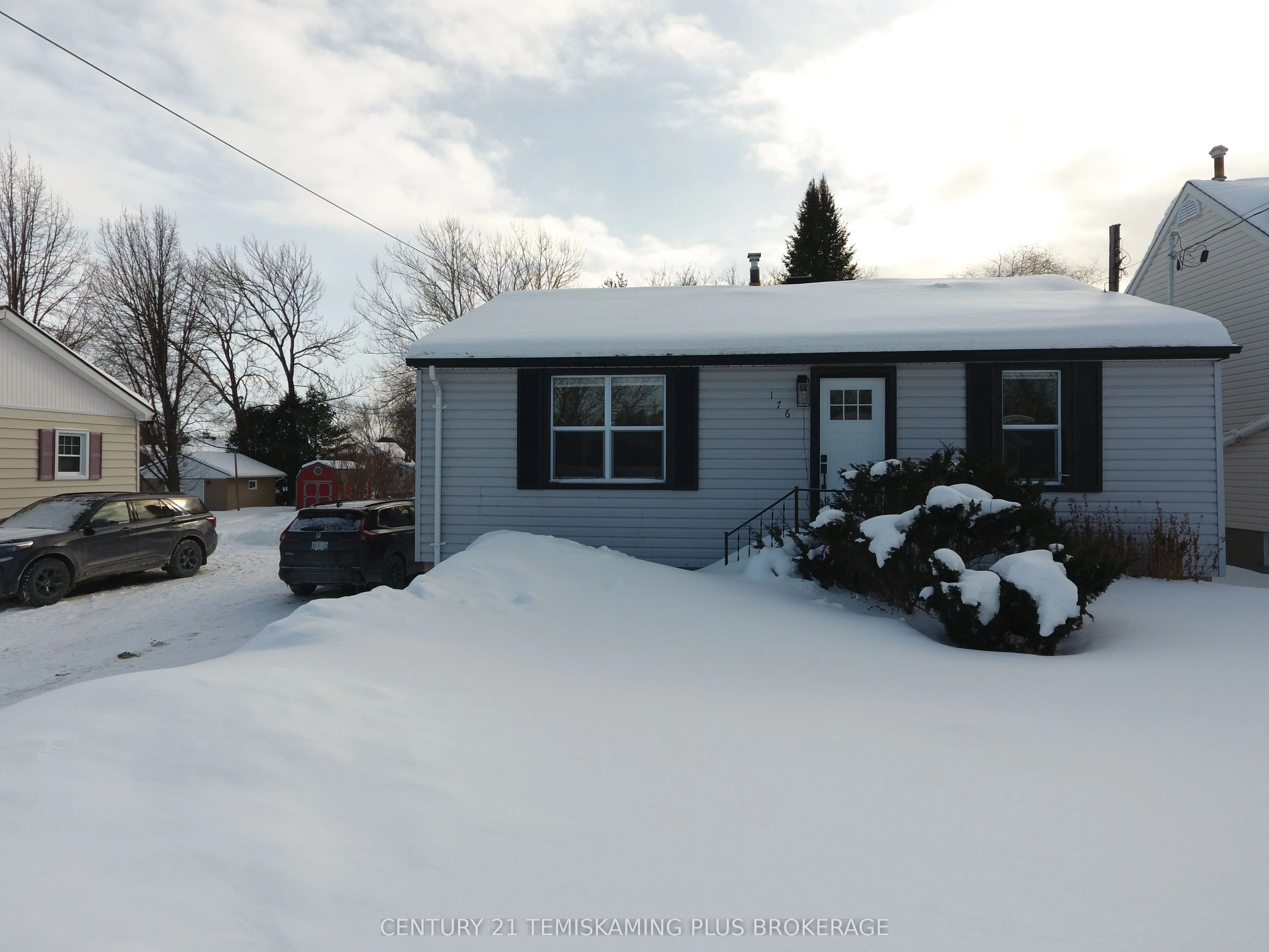 176 Montgomery Avenue, Temiskaming Shores, On P0j 1p0