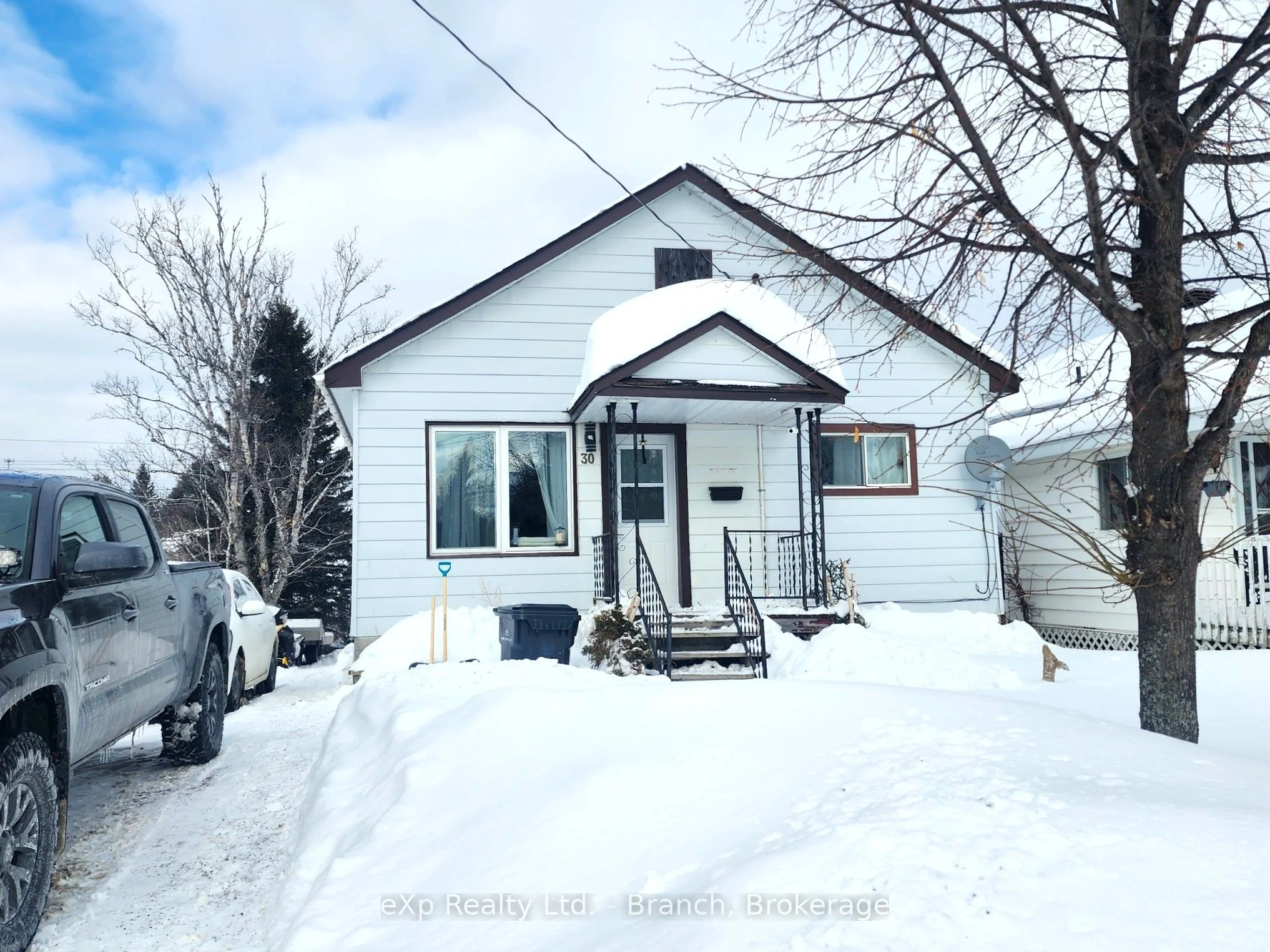 Detached in Kirkland Lake