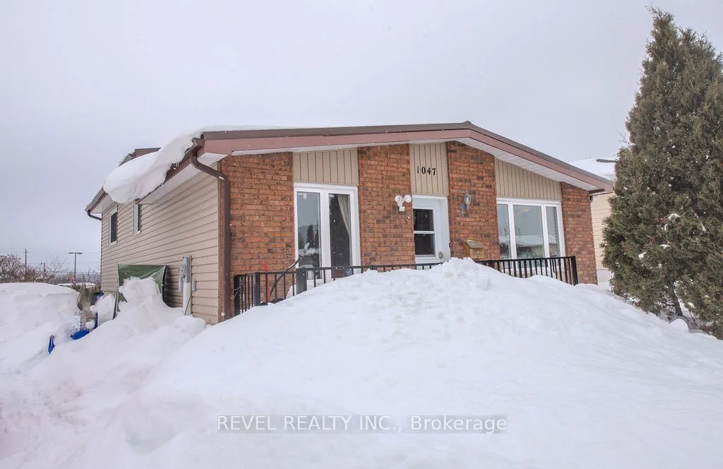 1047 Michener Boulevard, Timmins, On P0n 1k0