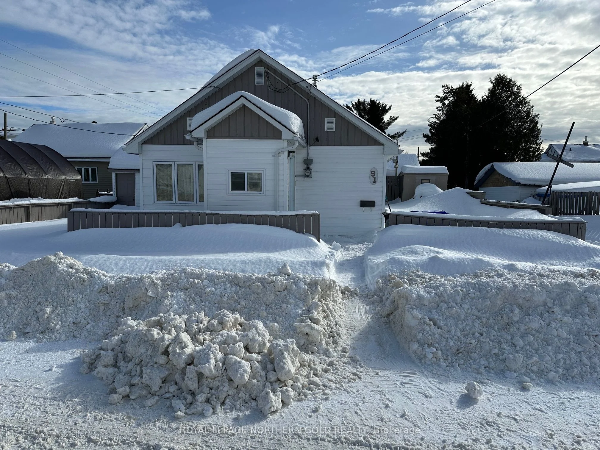 Detached in Kirkland Lake