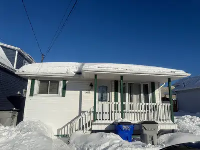 Detached in Timmins