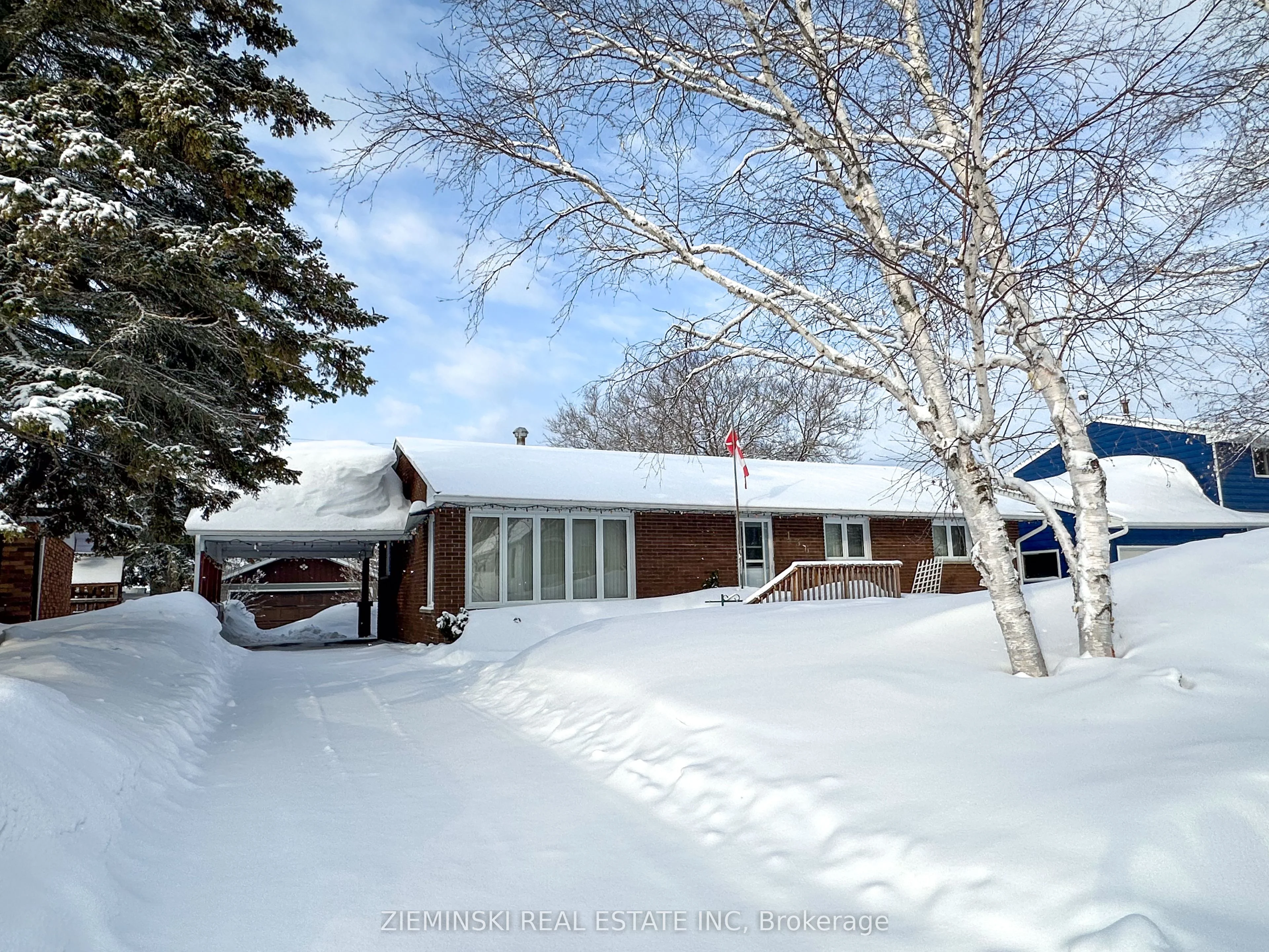 136 Picadilly Circle, Iroquois Falls, On P0k 1e0
