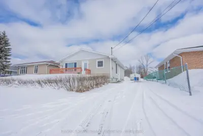 Detached in Kapuskasing