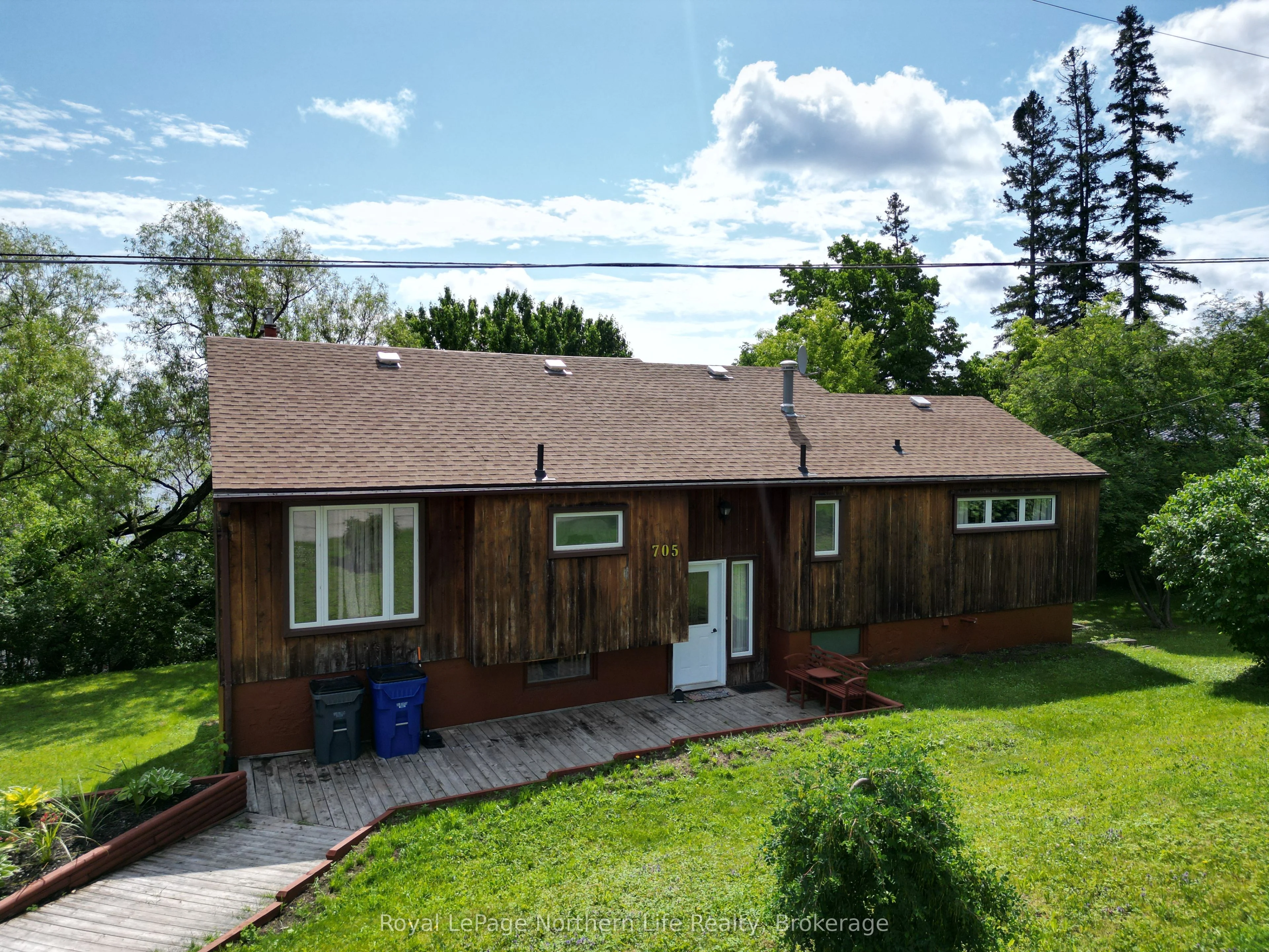 705 Rorke Avenue, Temiskaming Shores, ON P0J 1K0