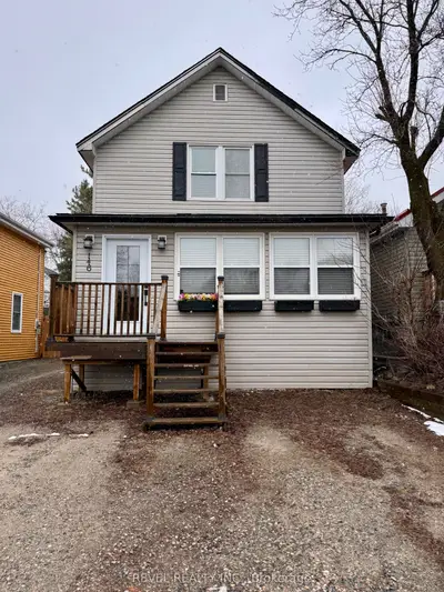 Detached in Timmins