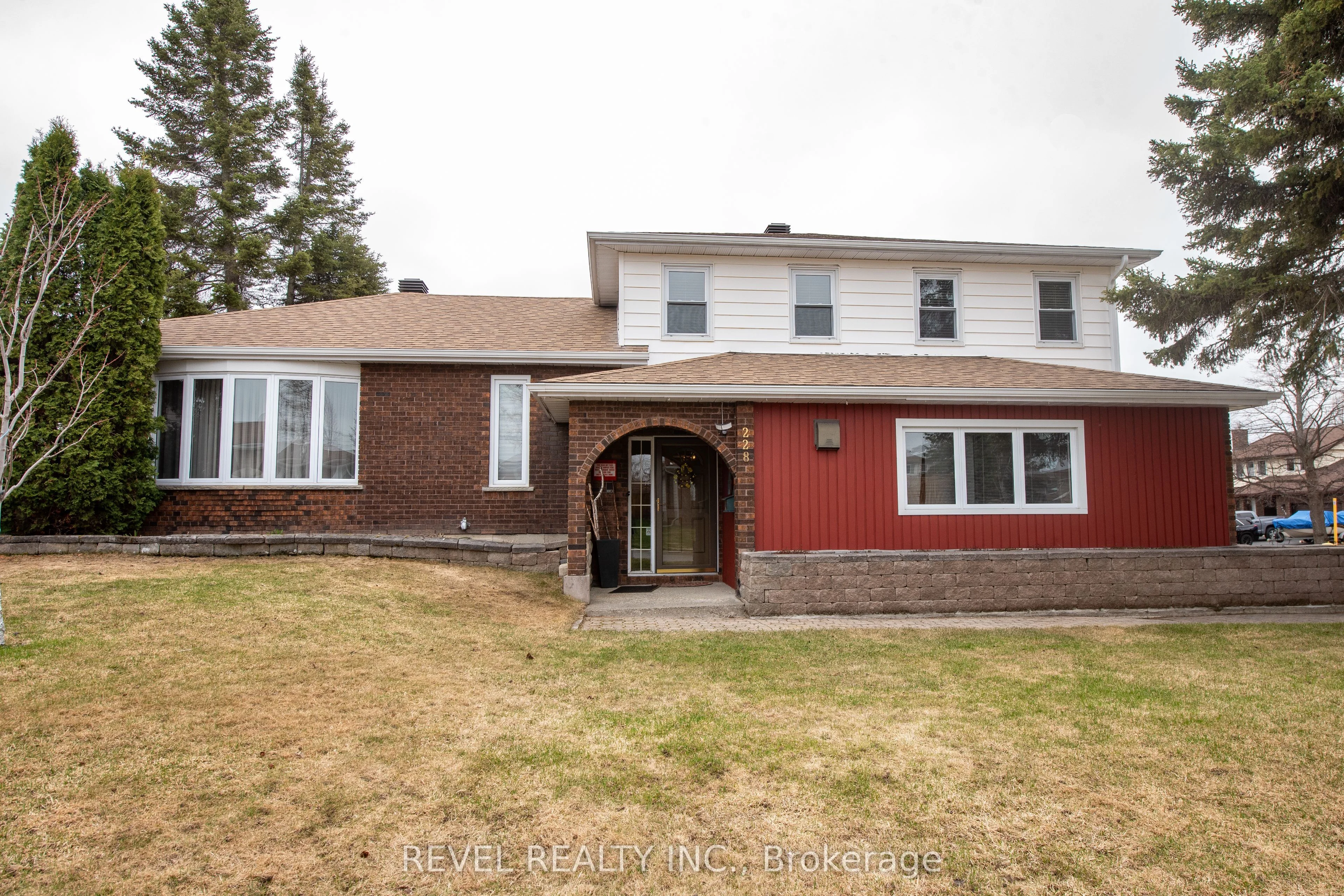 228 Rose Marie Crescent, Timmins, ON P4P 1C1
