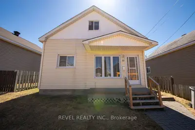 17 Laurier Avenue, Timmins, On P4n 4g6