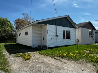 Detached in Kirkland Lake