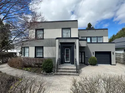 Detached in Timmins