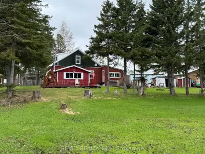 Detached in Timmins