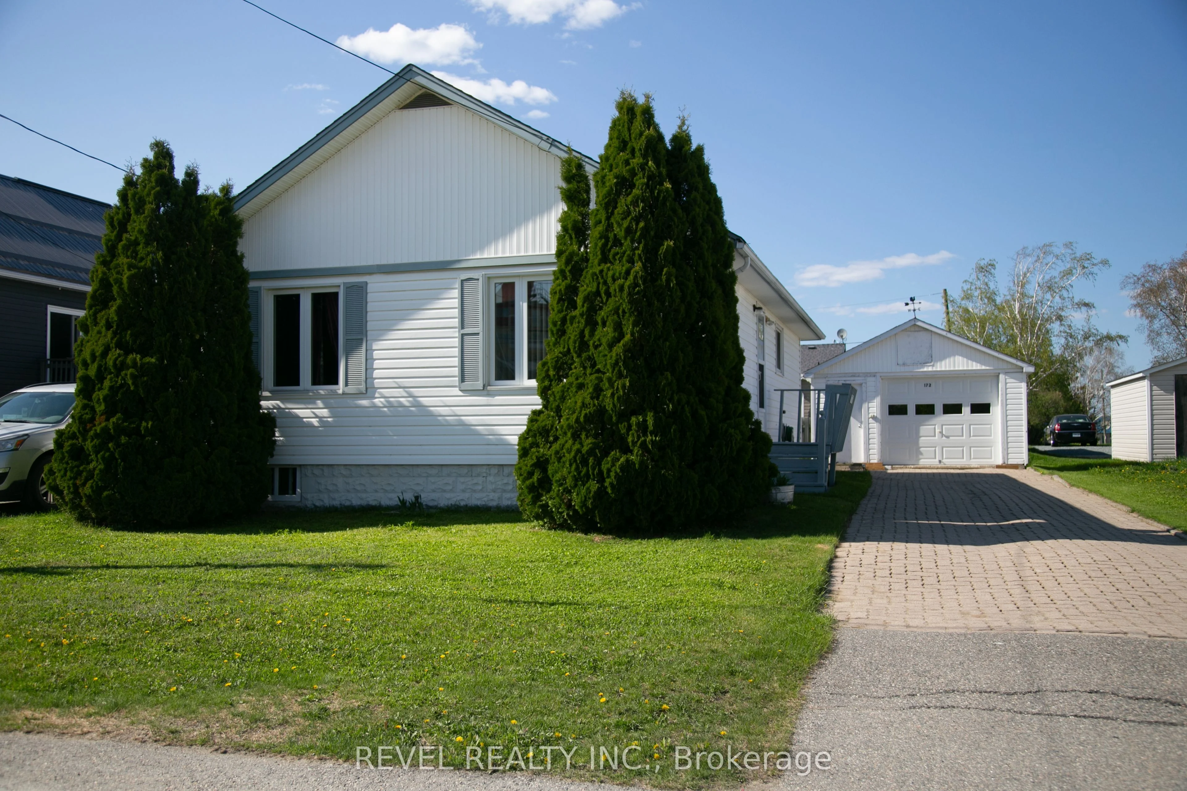 172 Shamrock Avenue, Timmins, ON P0N 1H0
