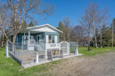 Detached in Opasatika