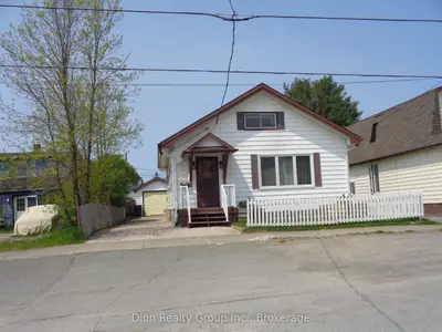 Detached in Kirkland Lake