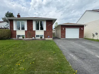 Detached in Timmins