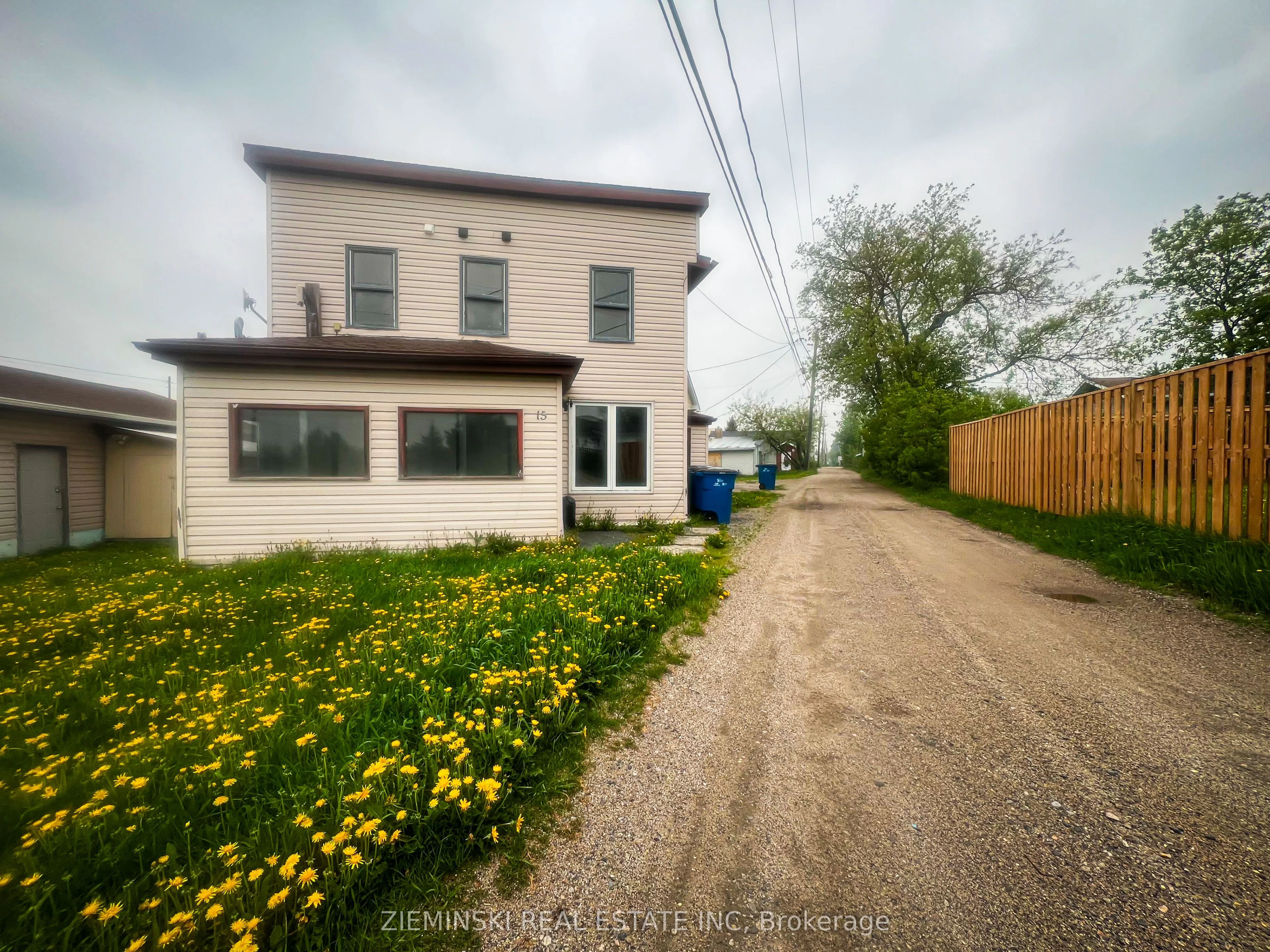 15 Fourth Street W B, Cochrane, ON P0L 1C0