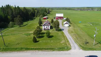 Detached in Englehart