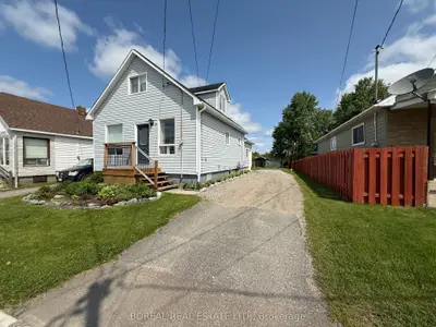 Detached in Smooth Rock Falls
