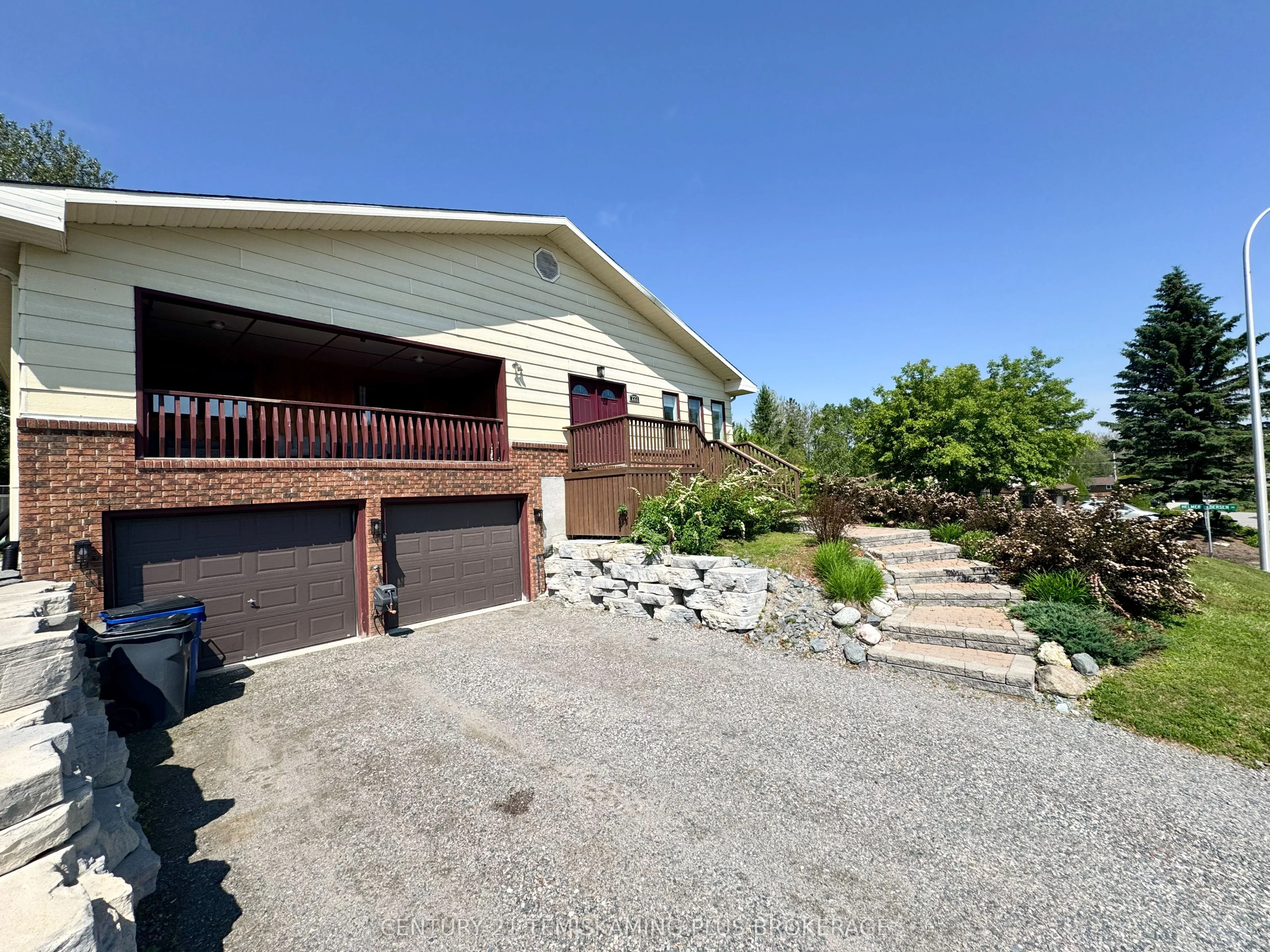 222 Cosman Crescent, Temiskaming Shores, On P0j 1p0