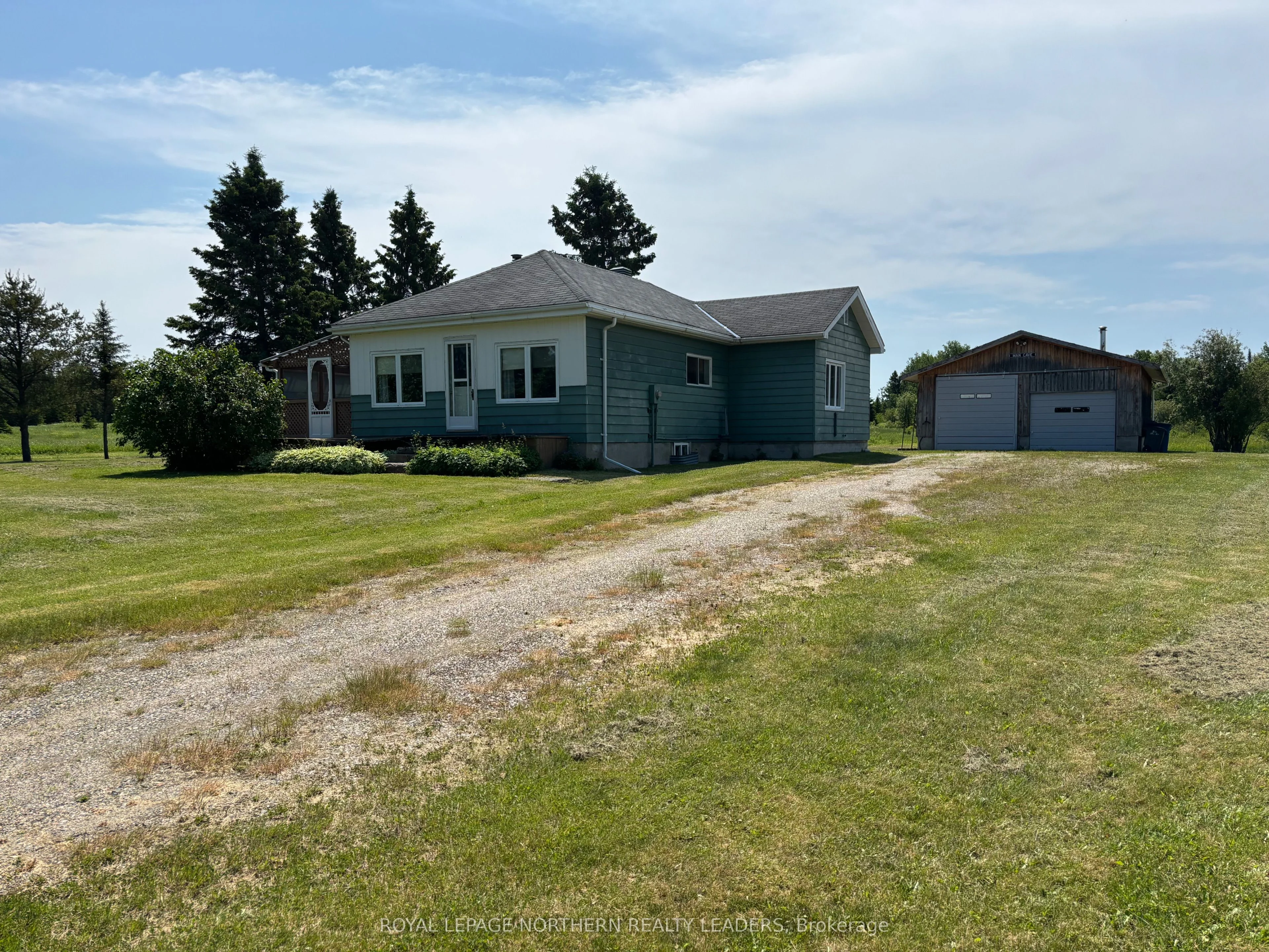 Lot 20 CON 12 Glackmeyer Township, Cochrane, ON P0L 1C0
