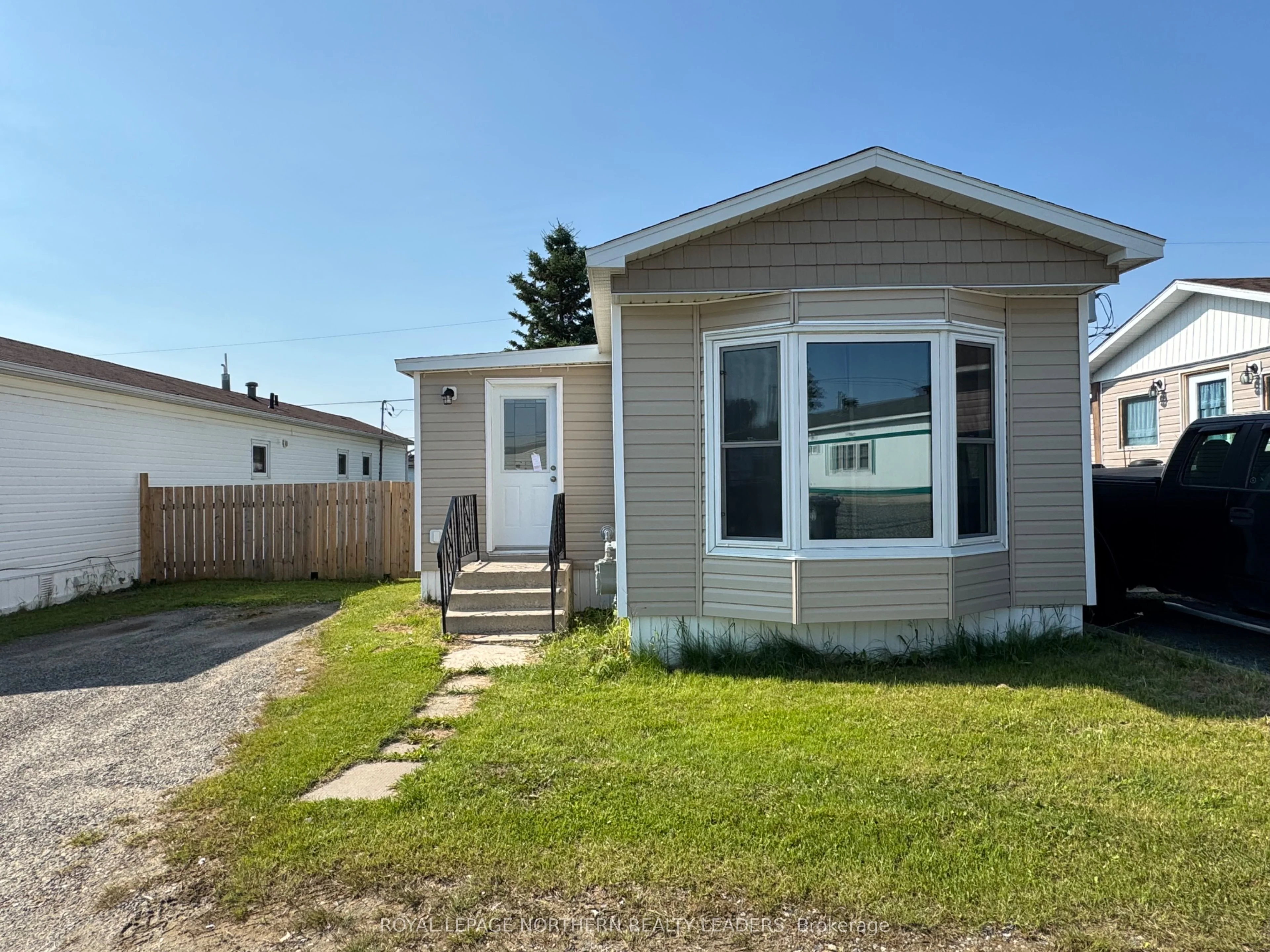 11 Rovie Avenue, Timmins, On P4n 8r7