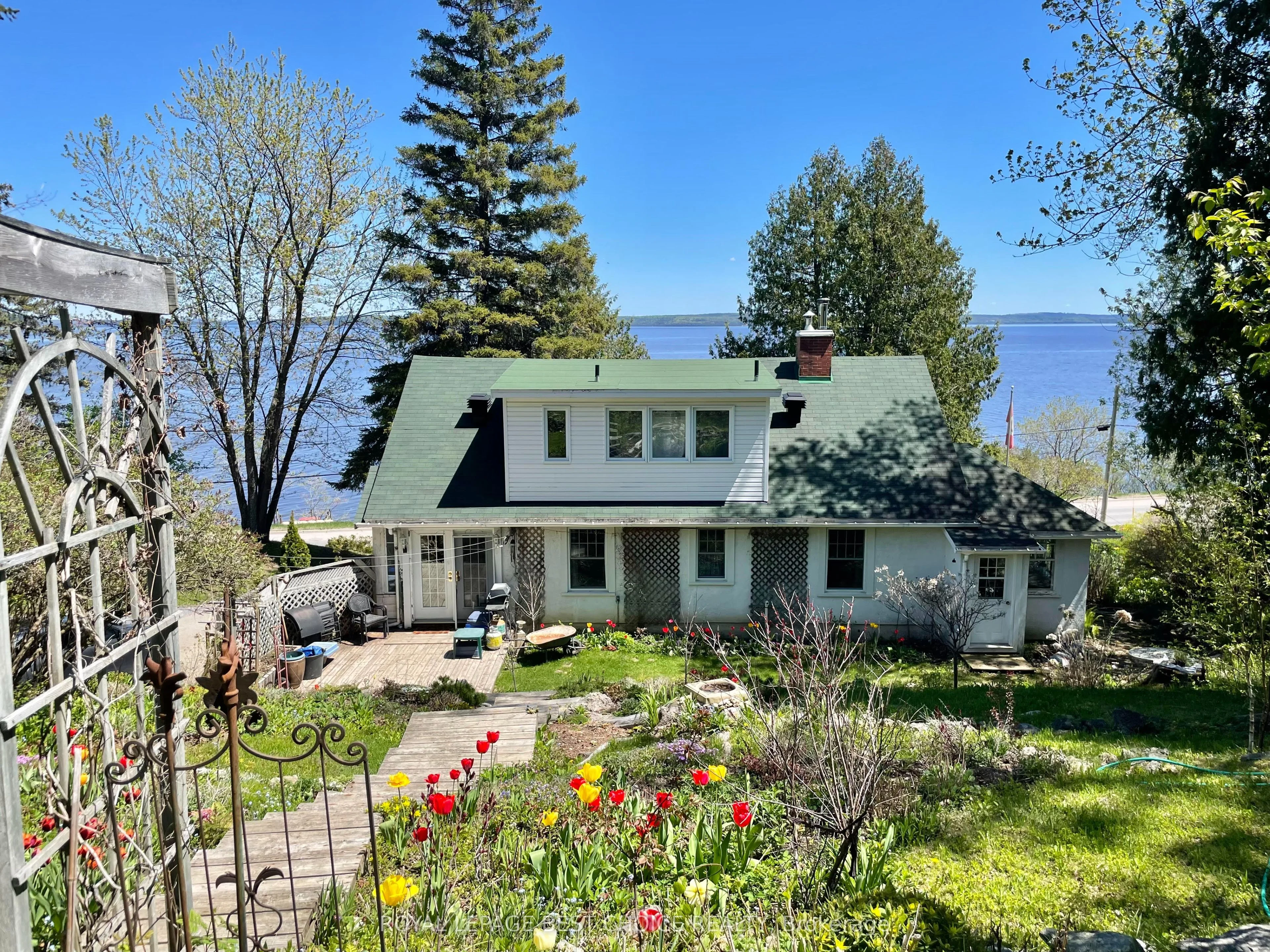 748 Lakeshore Road, Temiskaming Shores, ON P0J 1K0