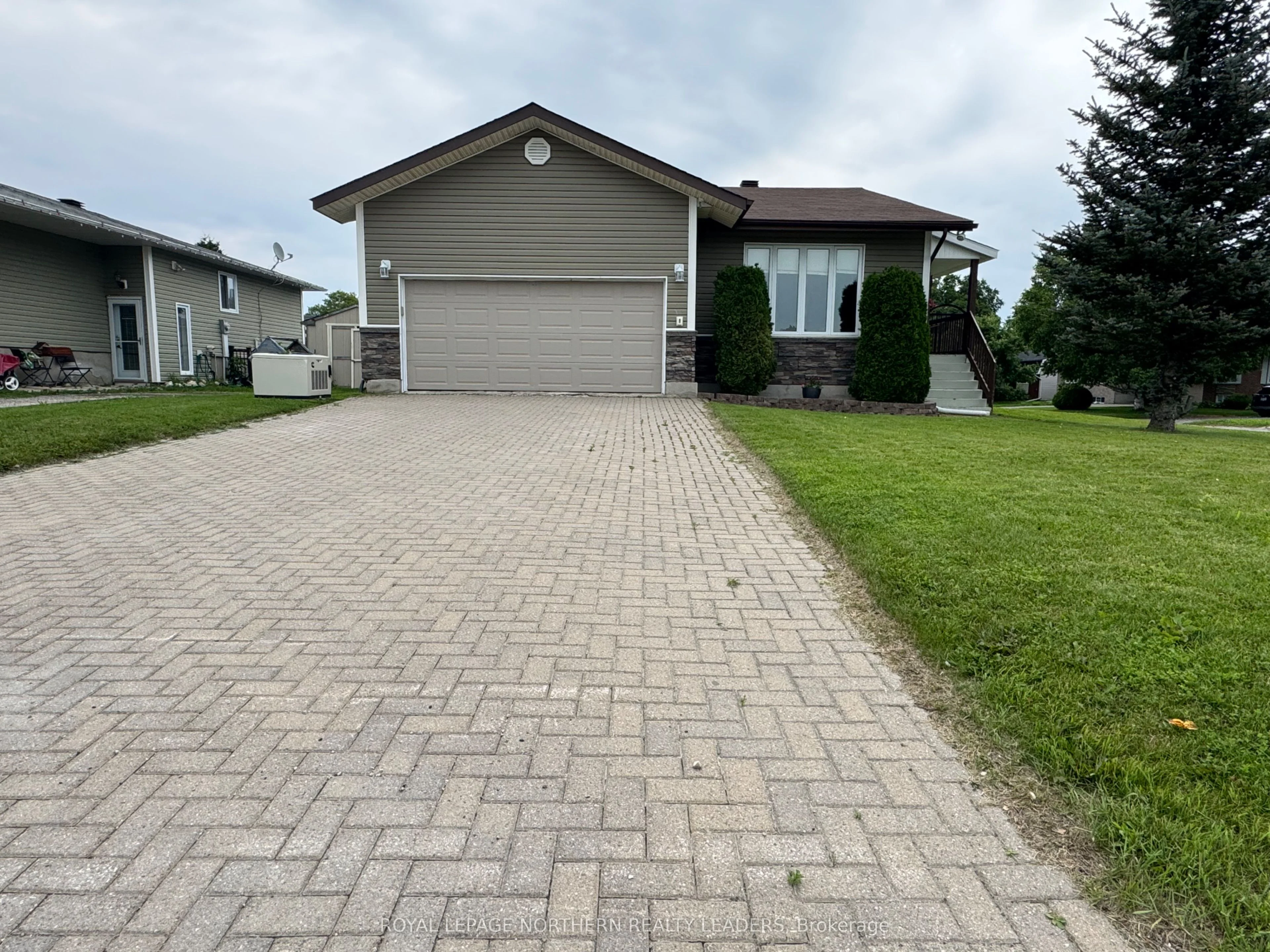 1078 Michener Boulevard W, Timmins, ON P0N 1K0