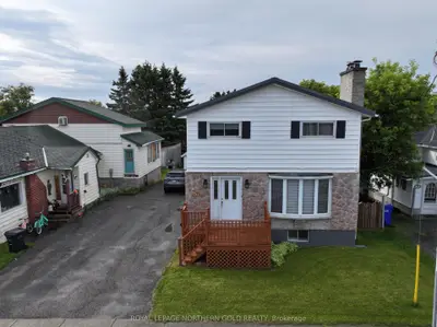 Detached in Kirkland Lake
