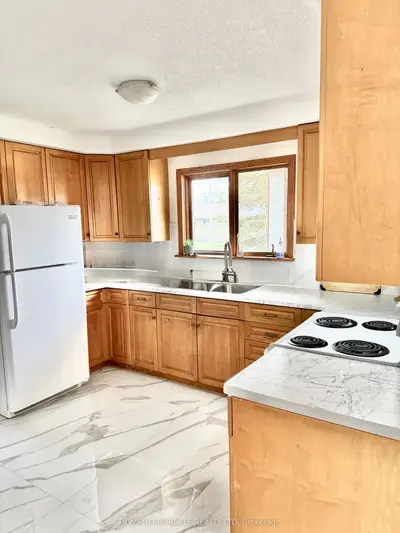 Detached in Timmins
