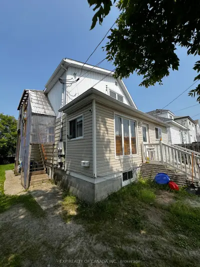 Triplex in Timmins